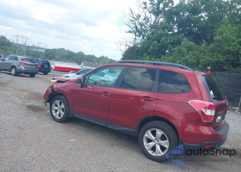 2015 Subaru Forester 2.5I Premium z USA, uszkodzony, nr VIN JF2SJADC1FH472946